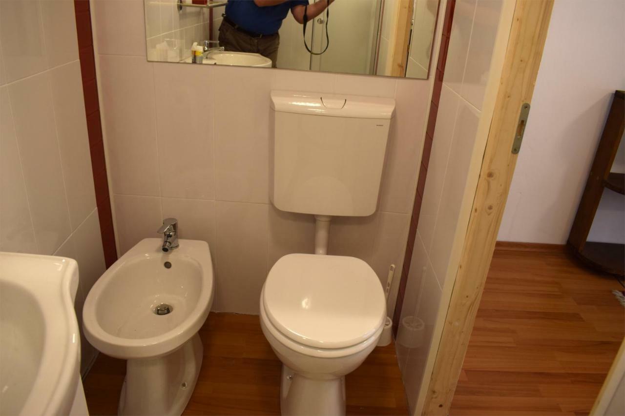 Cluj Center 2 Hotel ภายนอก รูปภาพ